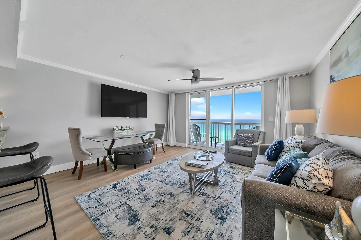 Pelican Beach Resort By Colasan Destin